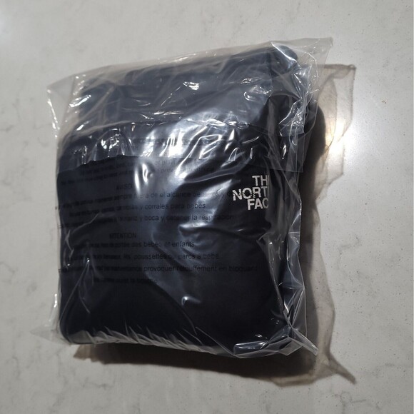 The North Face Tekno Logo Pullover Hoodie Woman's M Black Sweater NWOT - Picture 10 of 10